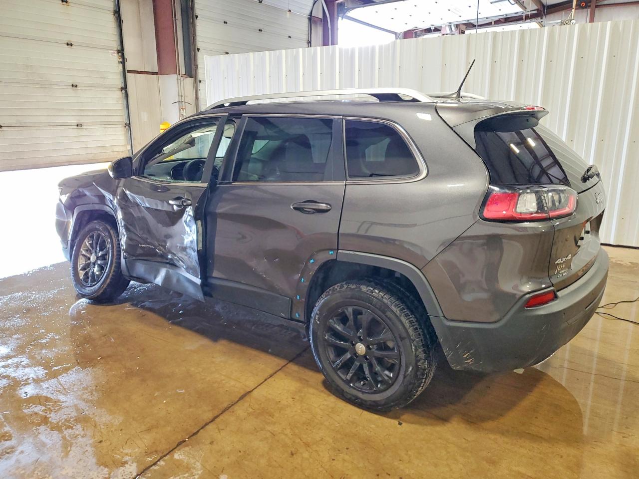 2021 JEEP CHEROKEE LATITUDE LUX photo 4