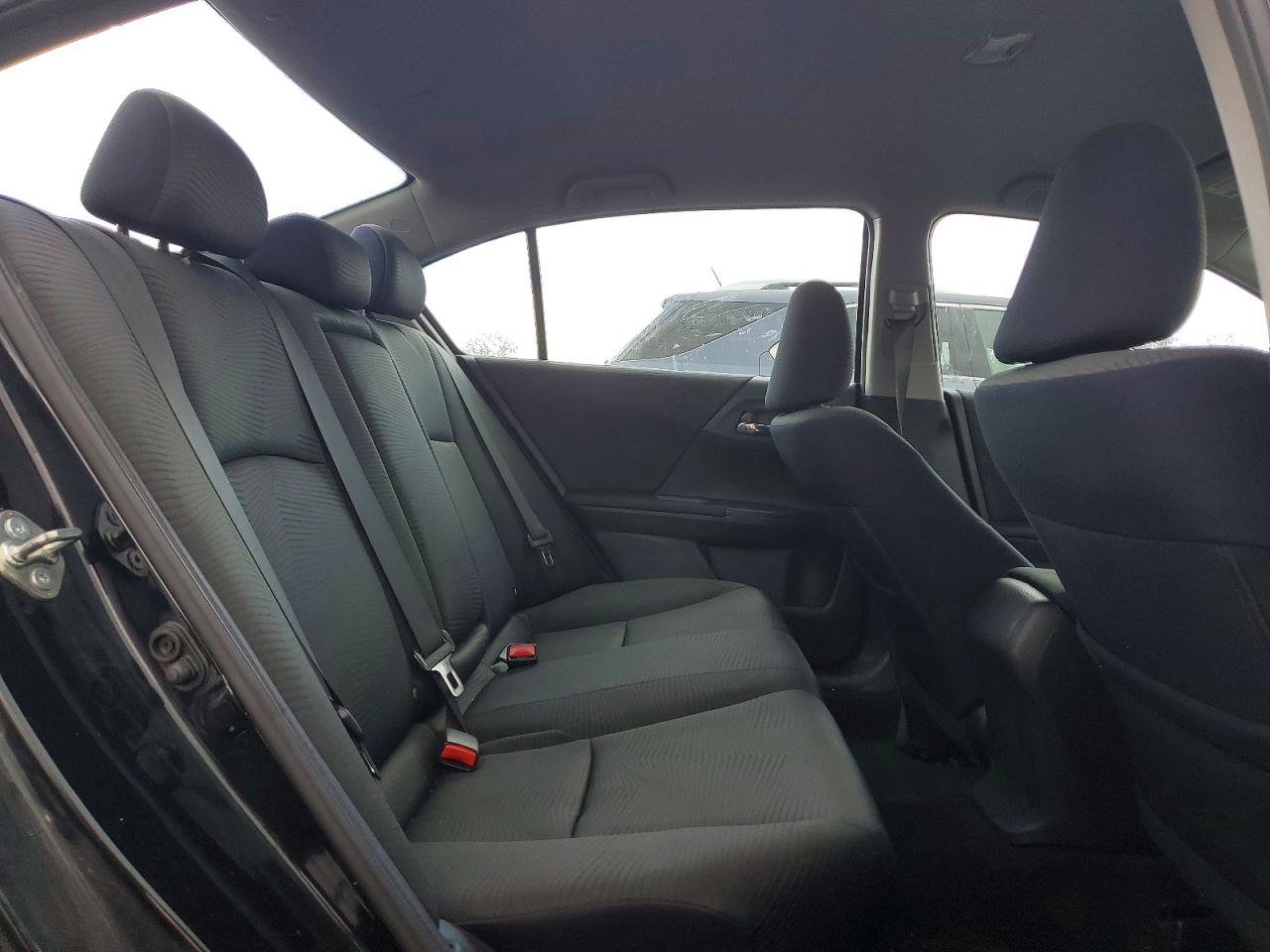 2015 HONDA ACCORD LX photo 19
