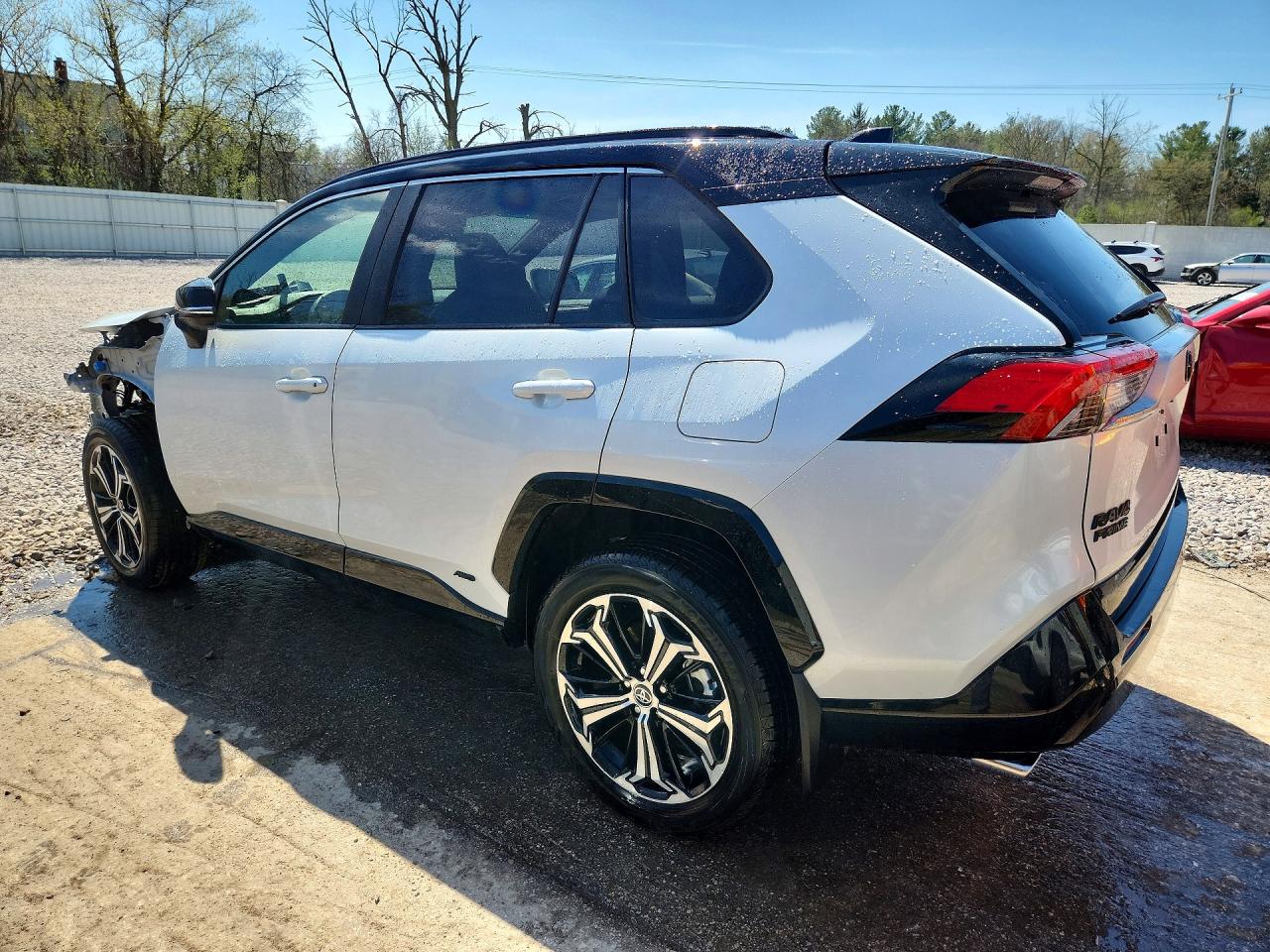 2024 TOYOTA RAV4 PRIME XSE photo 3