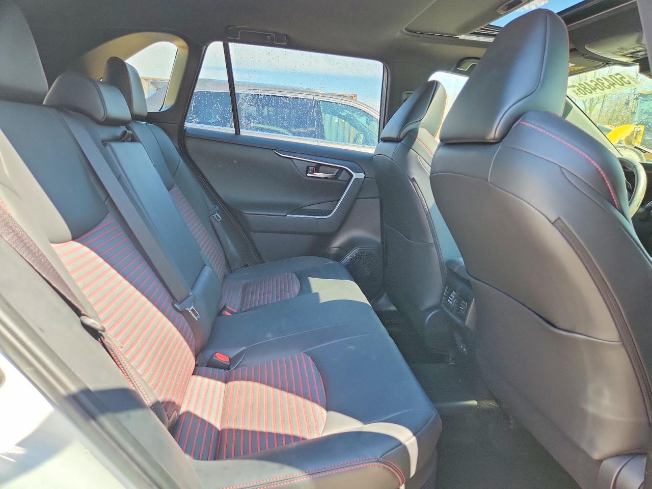2024 TOYOTA RAV4 PRIME XSE photo 19