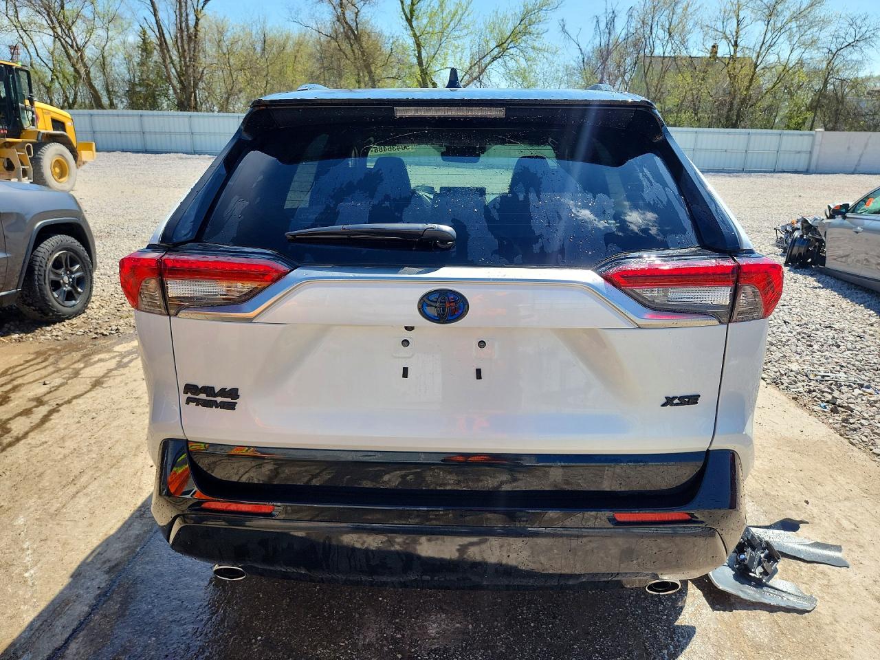 2024 TOYOTA RAV4 PRIME XSE photo 11