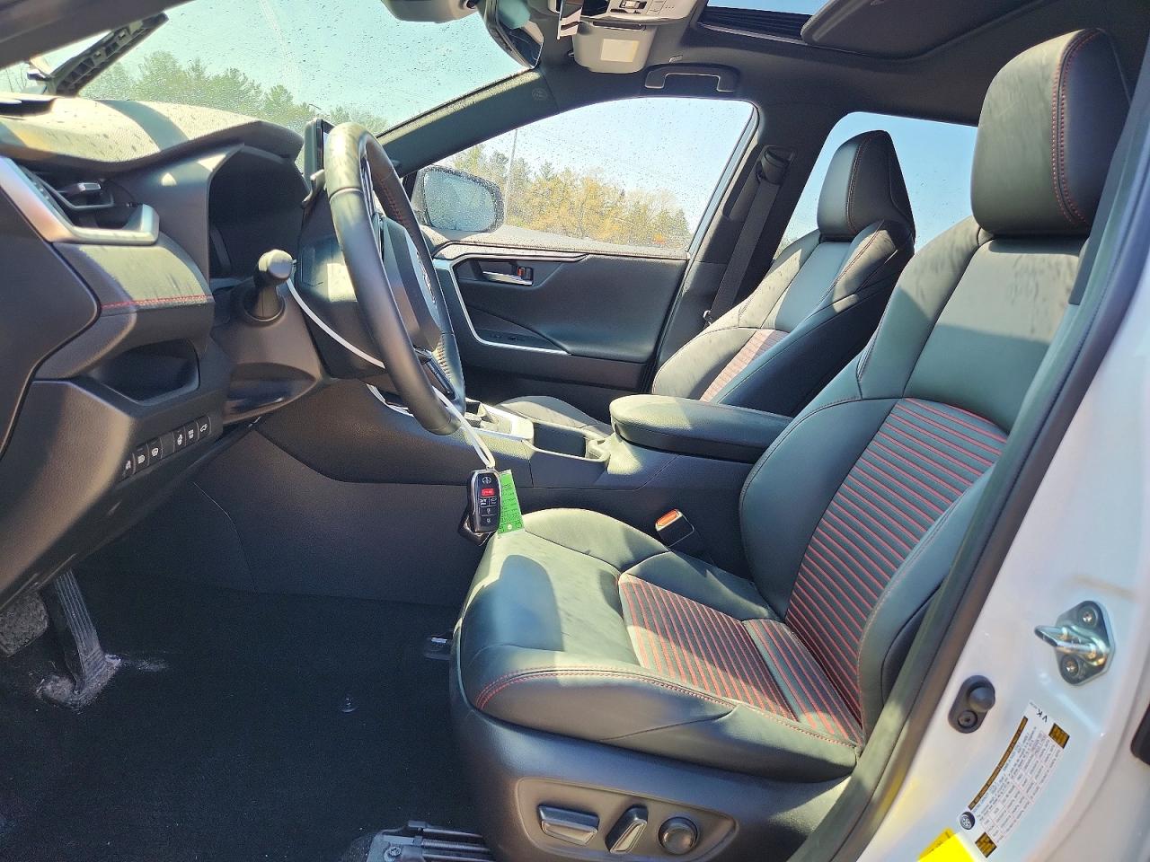 2024 TOYOTA RAV4 PRIME XSE photo 13