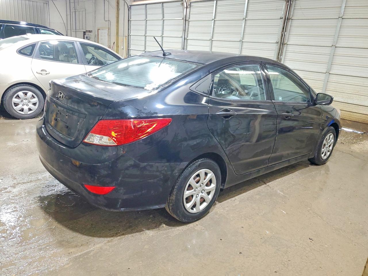 2014 HYUNDAI ACCENT GLS photo 3