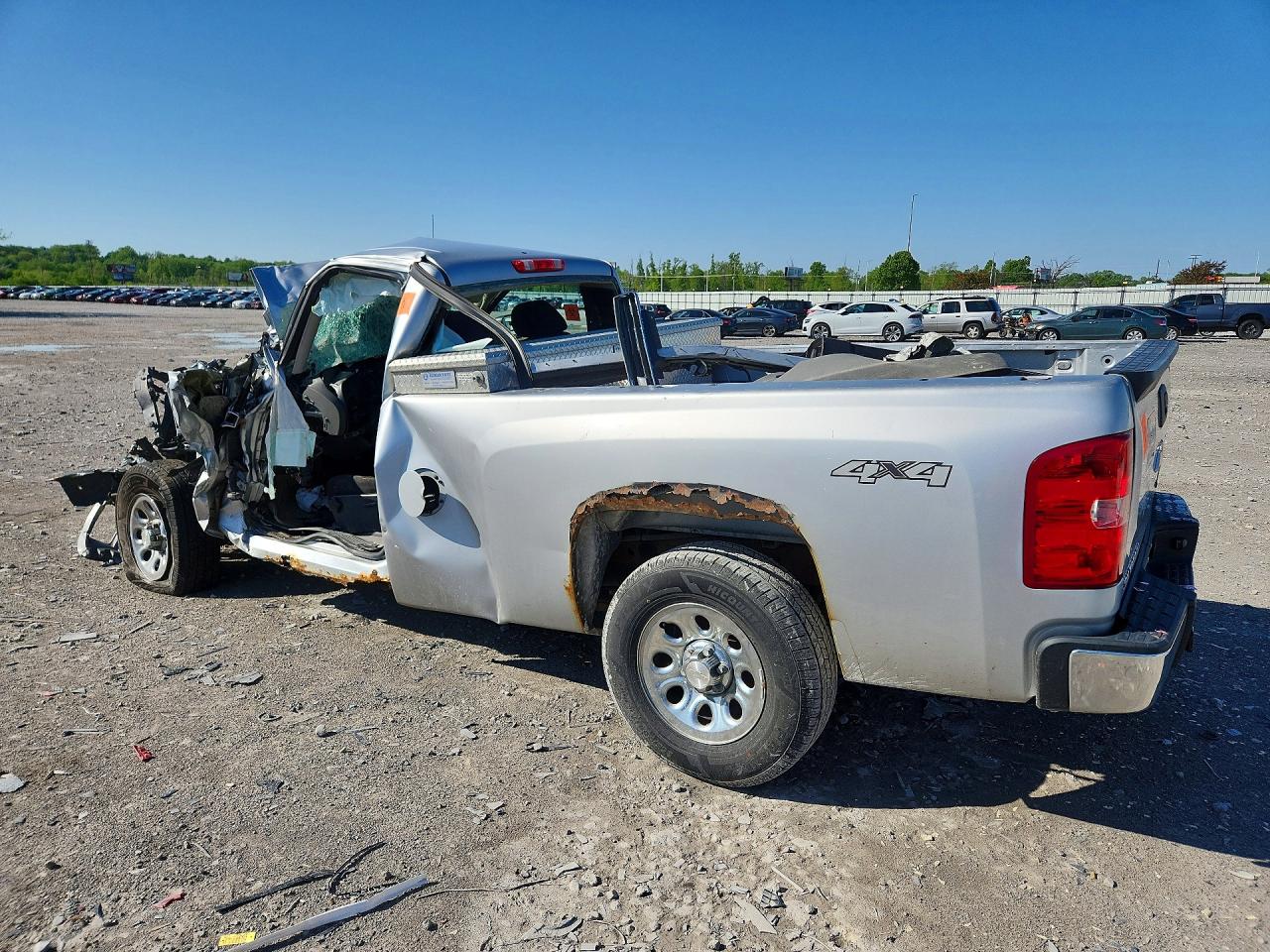 2013 CHEVROLET SILVERADO K1500 photo 4