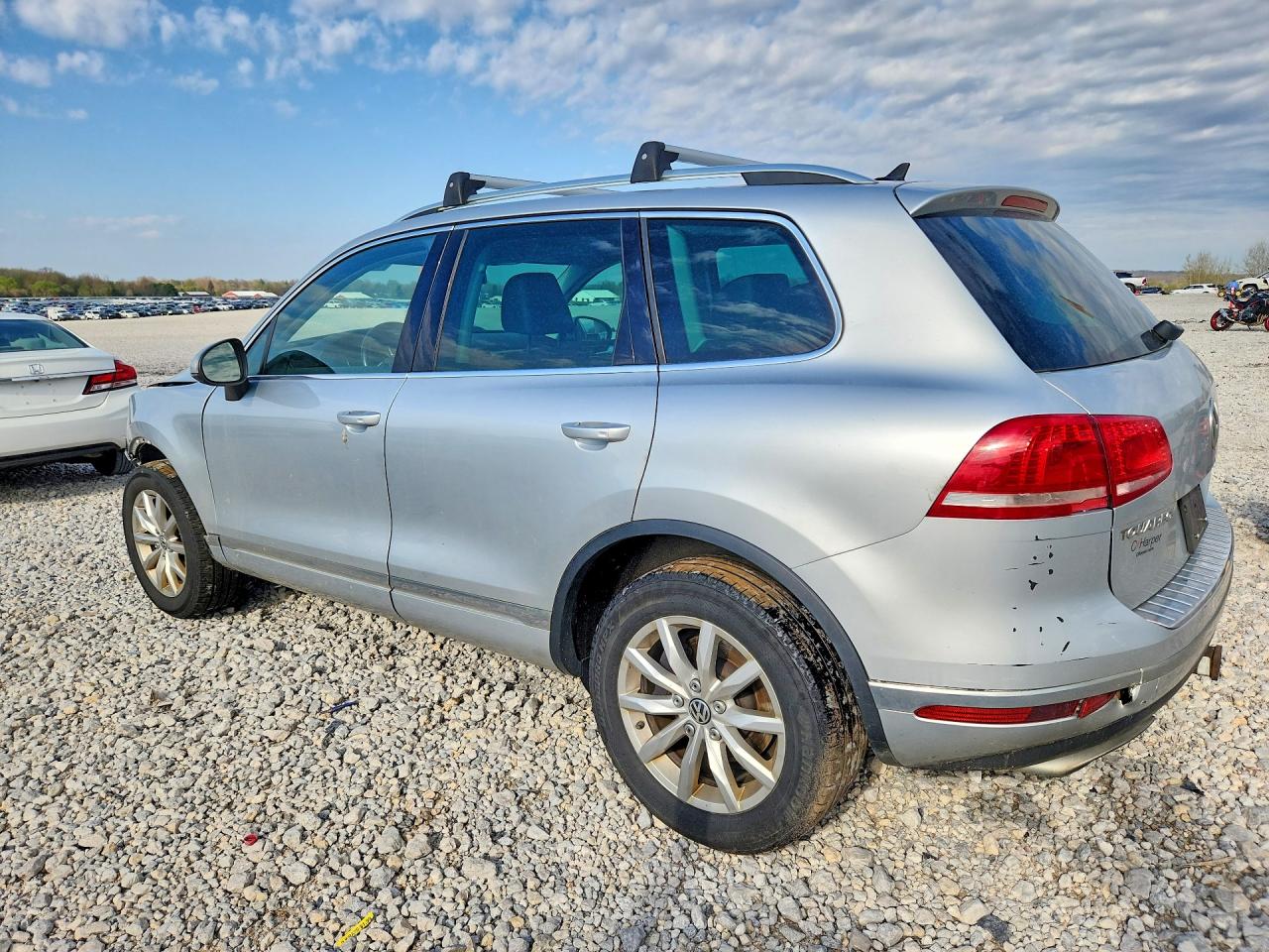 2015 VOLKSWAGEN TOUAREG V6 photo 4