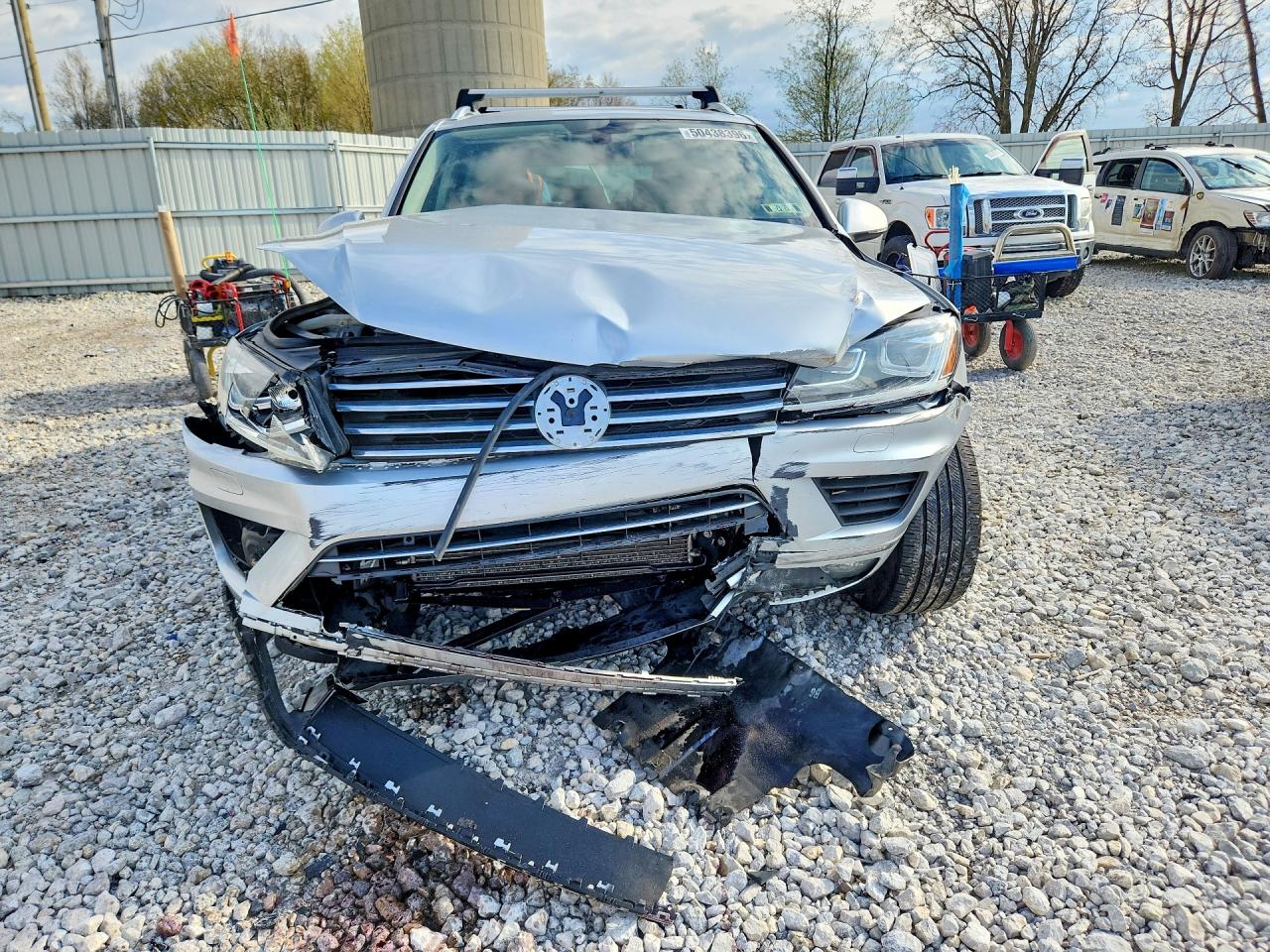 2015 VOLKSWAGEN TOUAREG V6 photo 13