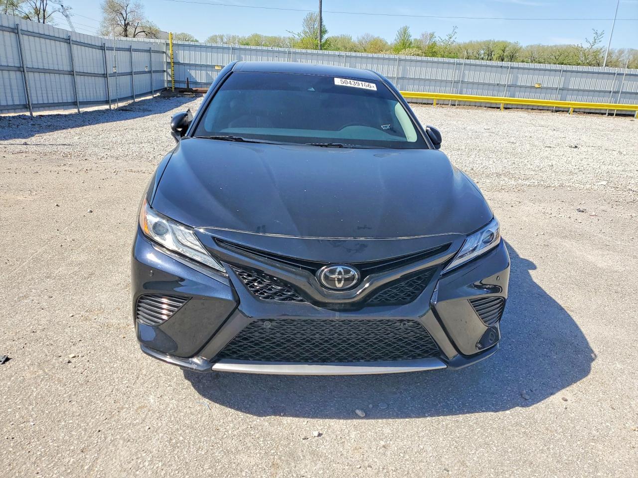 2018 TOYOTA CAMRY XSE photo 9