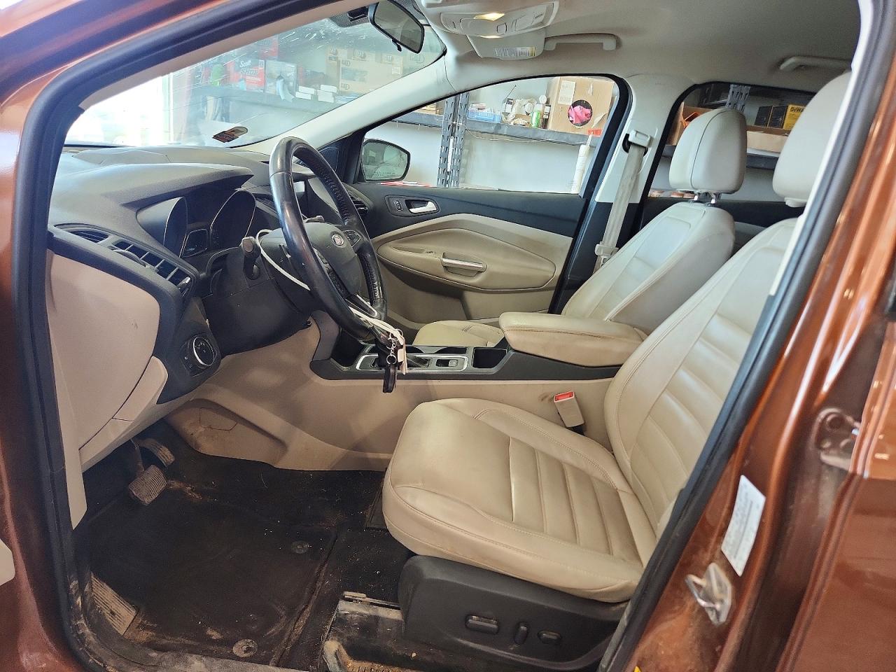 2017 FORD ESCAPE SE photo 13