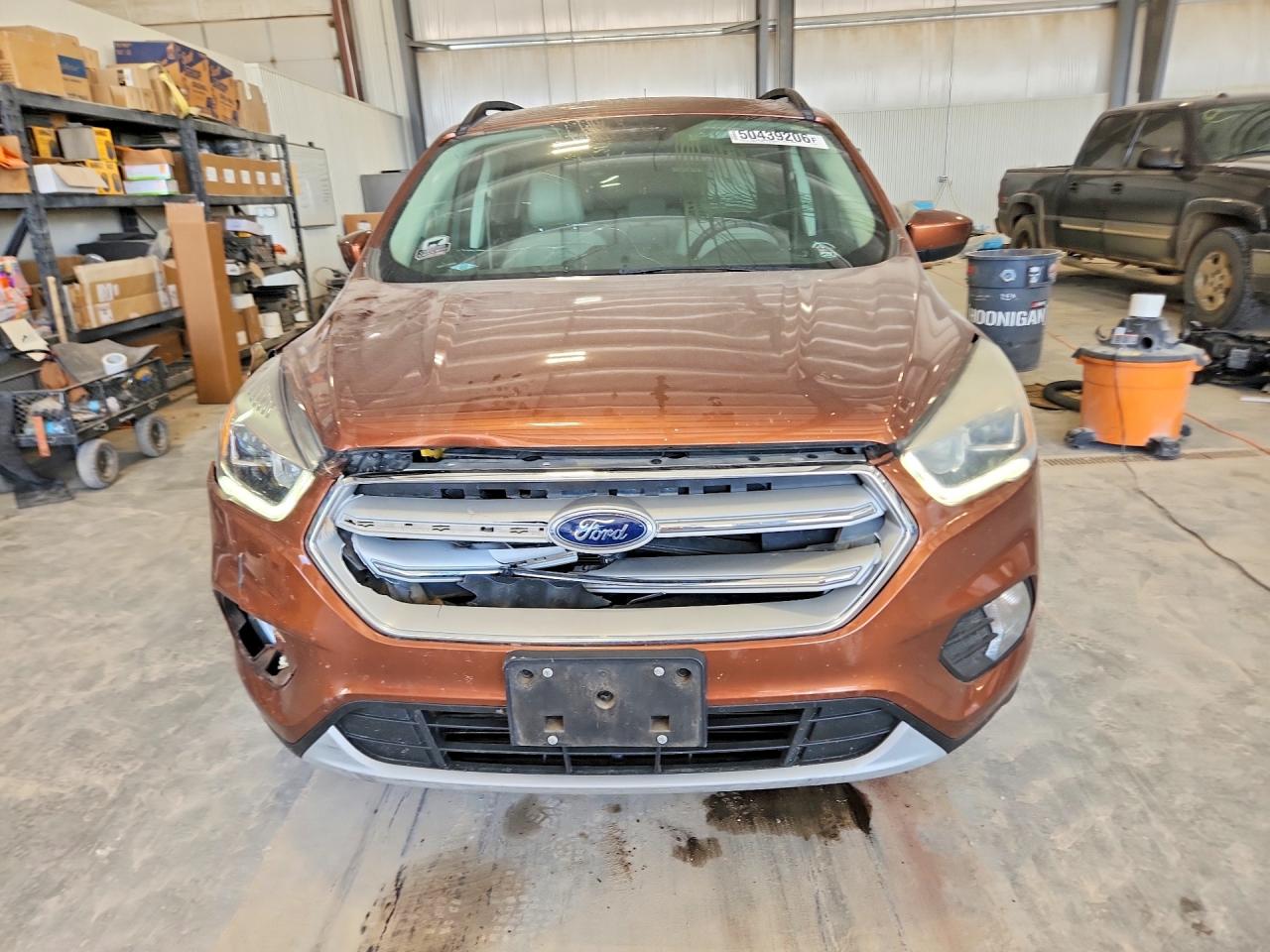 2017 FORD ESCAPE SE photo 9
