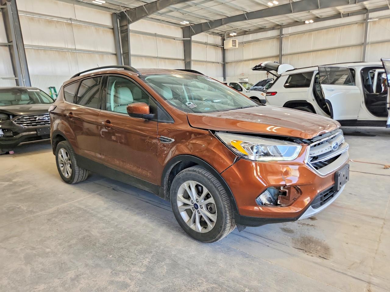 2017 FORD ESCAPE SE photo 7