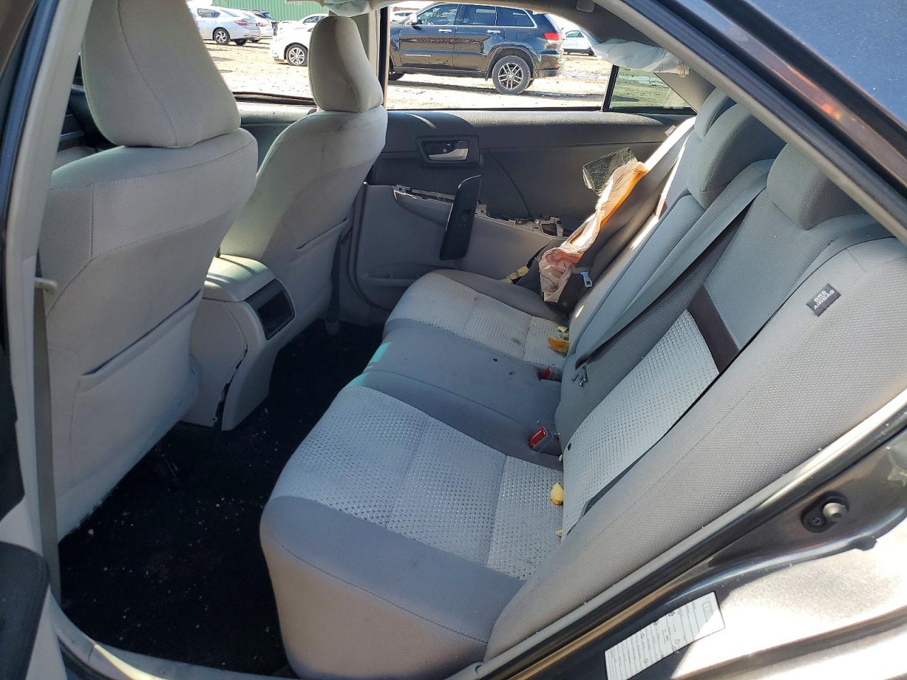 2012 TOYOTA CAMRY LE photo 19