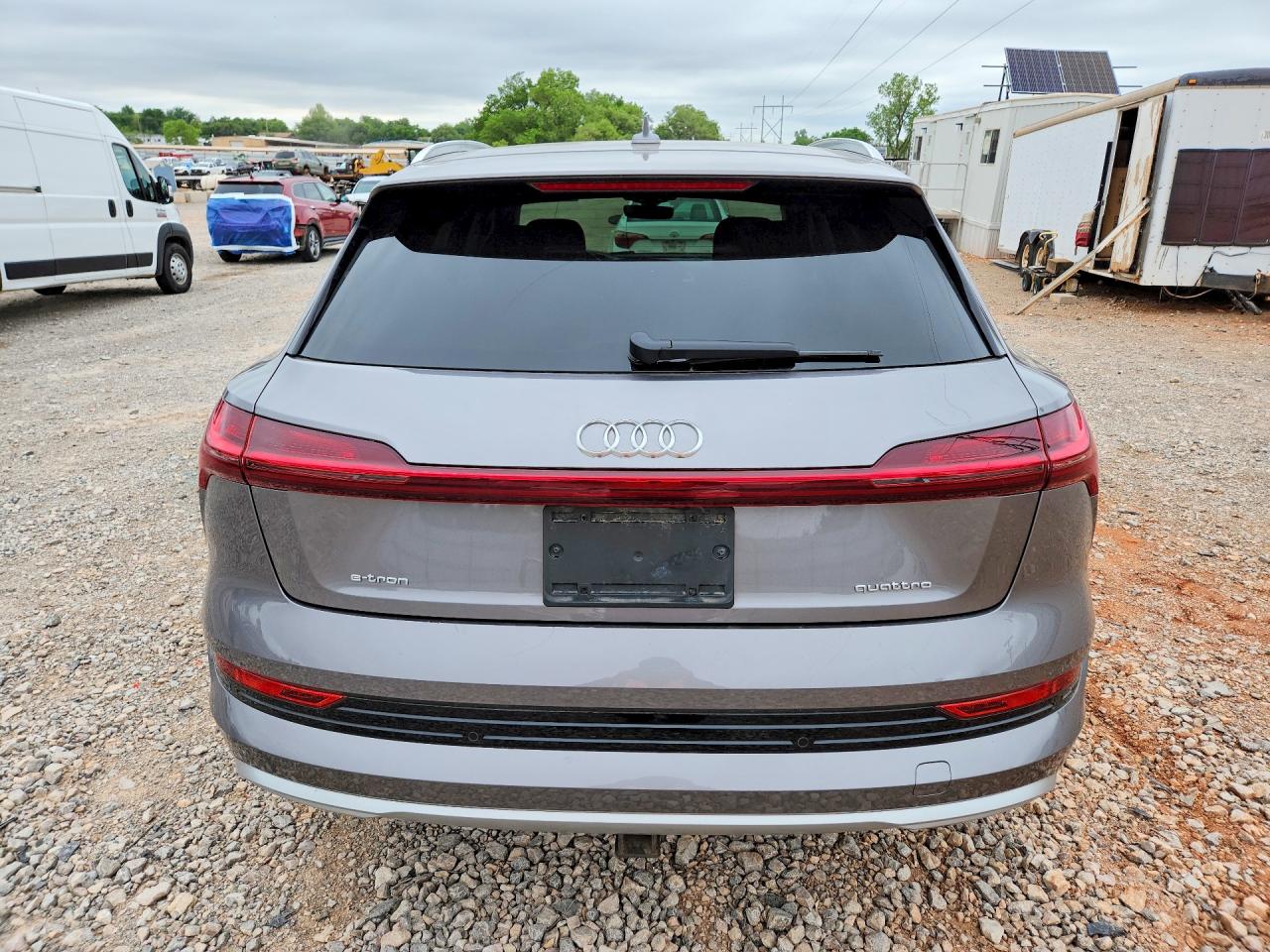 2021 AUDI E-TRON PREMIUM photo 11