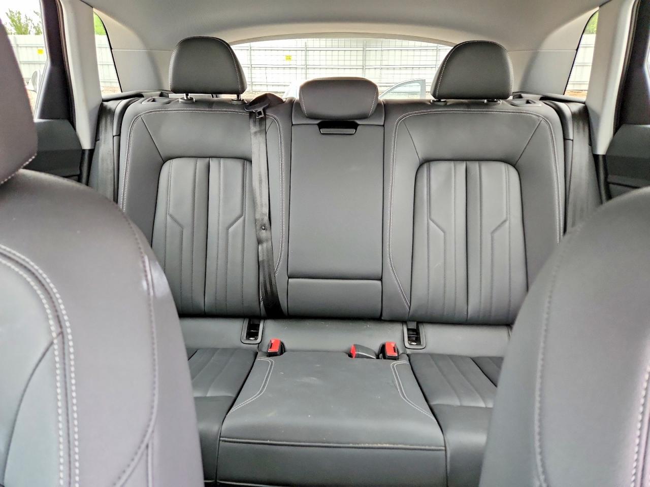 2021 AUDI E-TRON PREMIUM photo 19