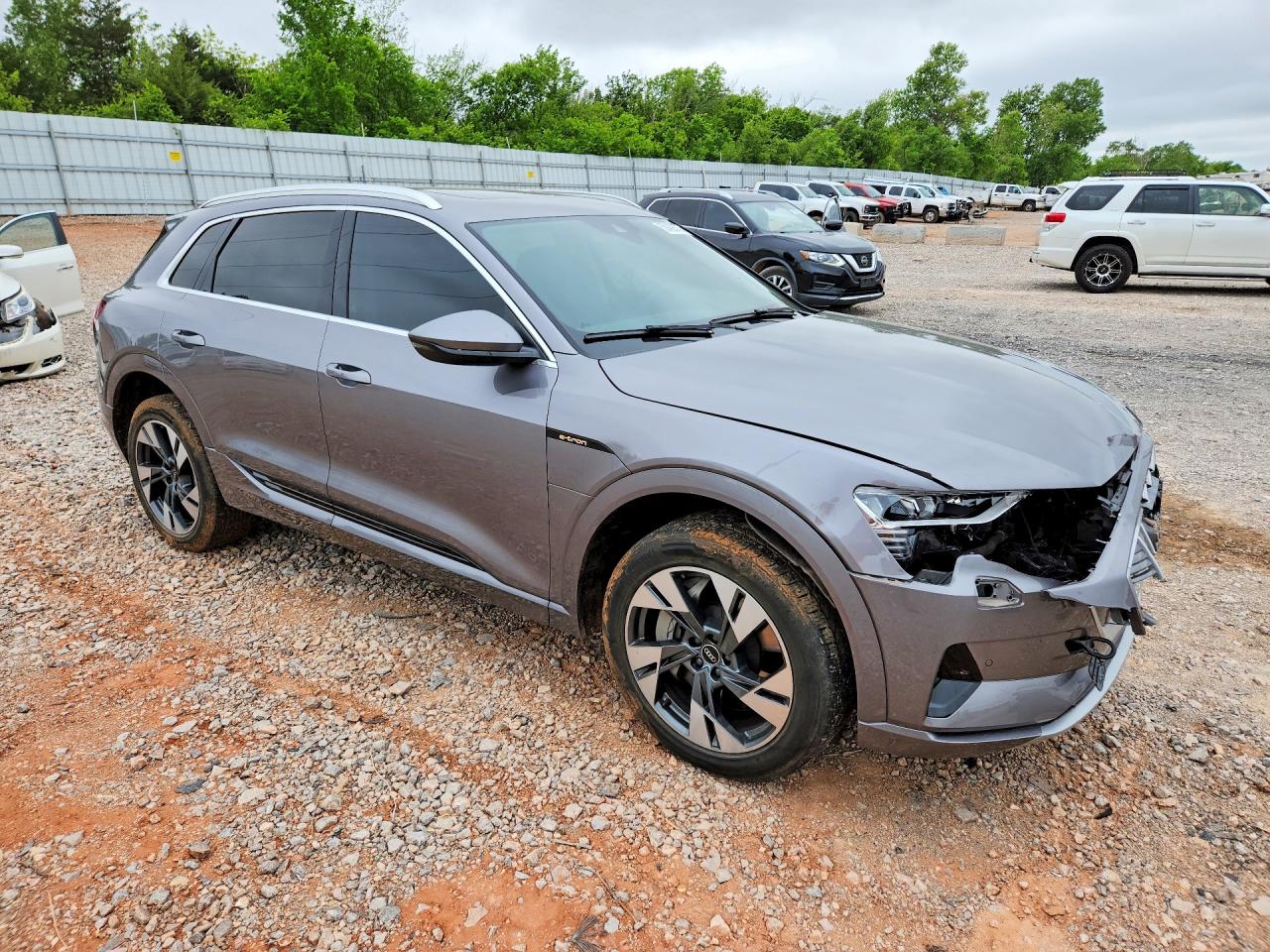 2021 AUDI E-TRON PREMIUM photo 7
