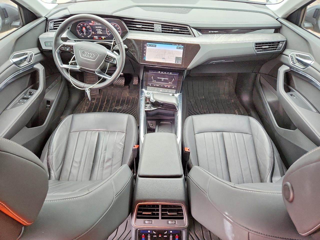 2021 AUDI E-TRON PREMIUM photo 15