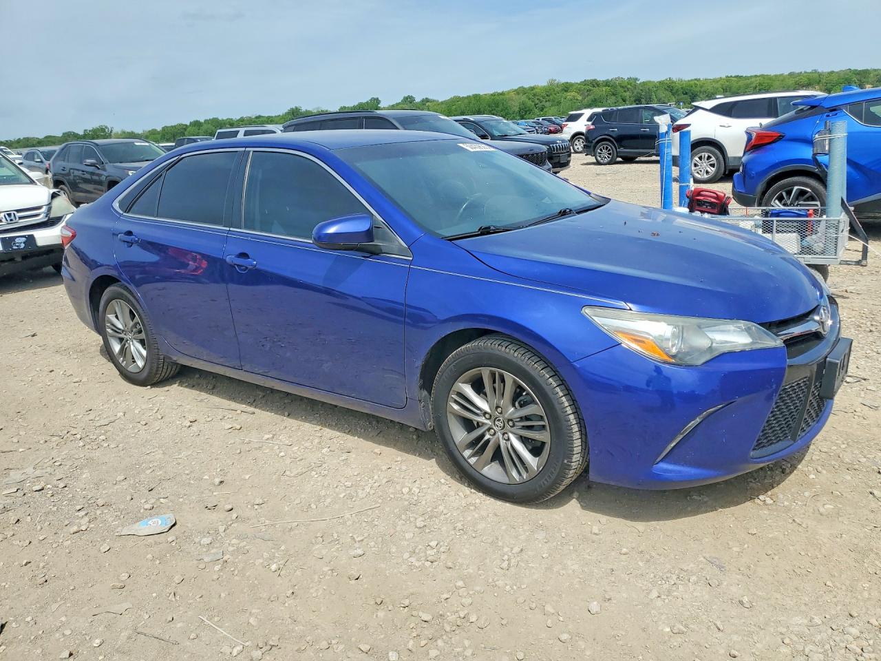 2016 TOYOTA CAMRY SE photo 10