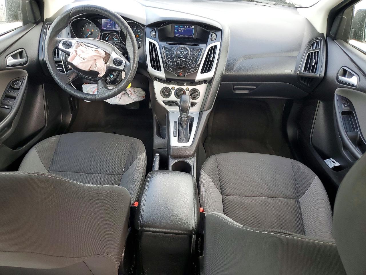 2013 FORD FOCUS SE photo 8