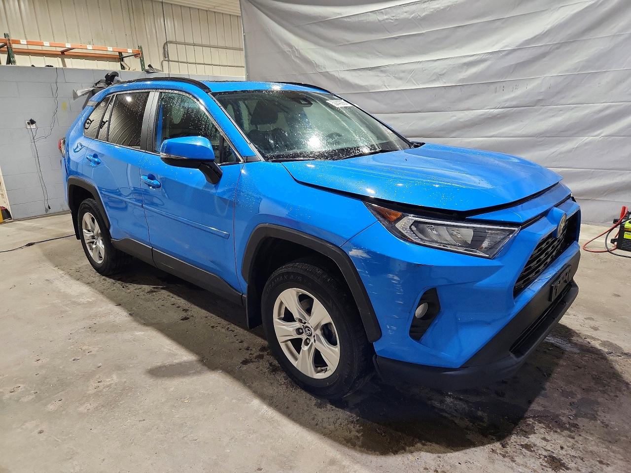 2019 TOYOTA RAV4 XLE photo 7