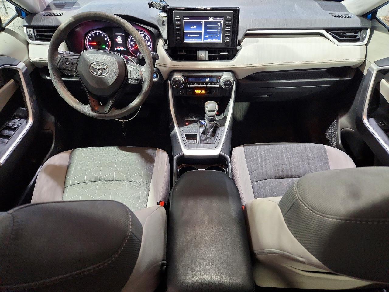 2019 TOYOTA RAV4 XLE photo 15