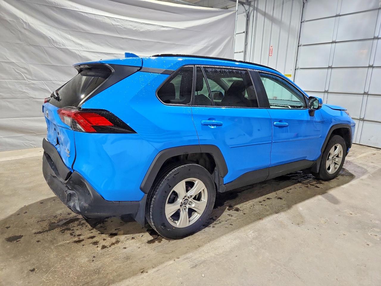 2019 TOYOTA RAV4 XLE photo 5