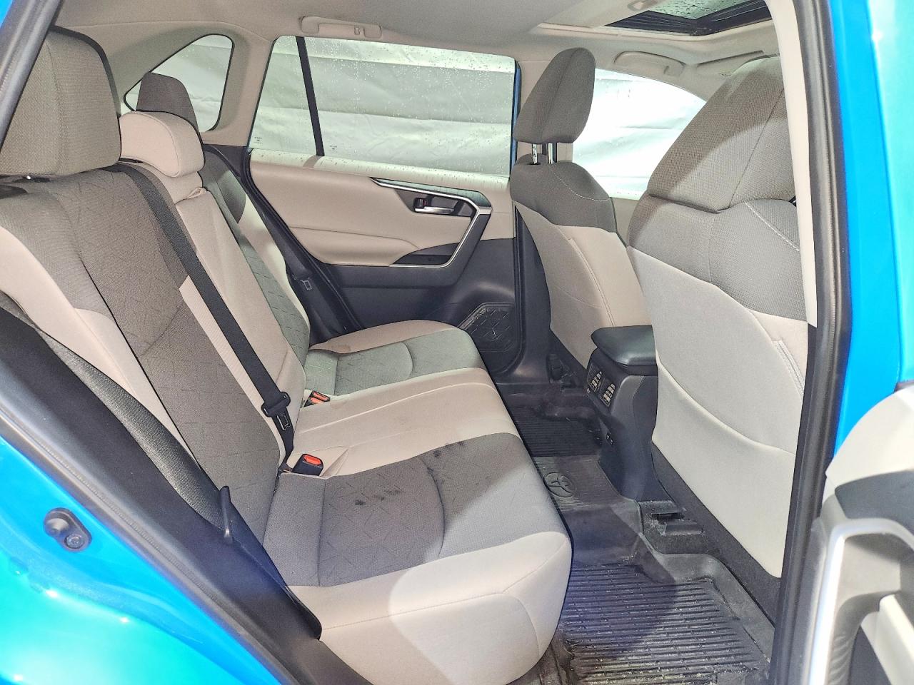 2019 TOYOTA RAV4 XLE photo 21