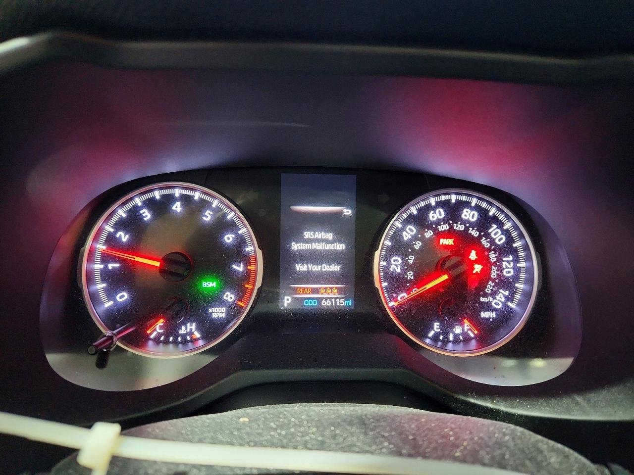 2019 TOYOTA RAV4 XLE photo 17