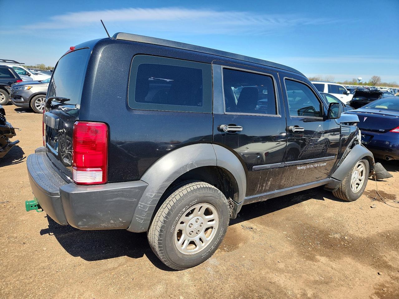 2008 DODGE NITRO SXT photo 3
