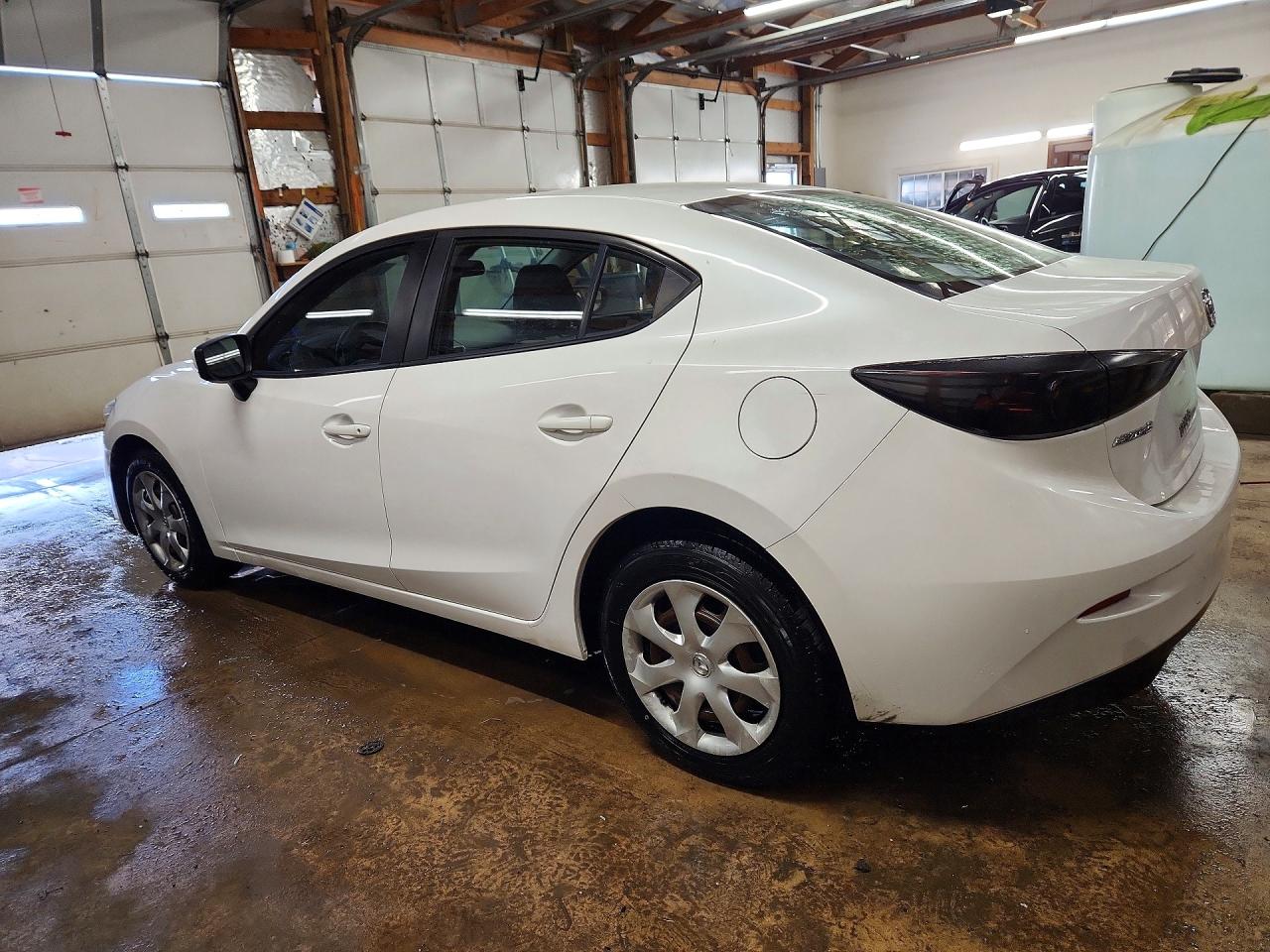 2018 MAZDA 3 SPORT photo 3