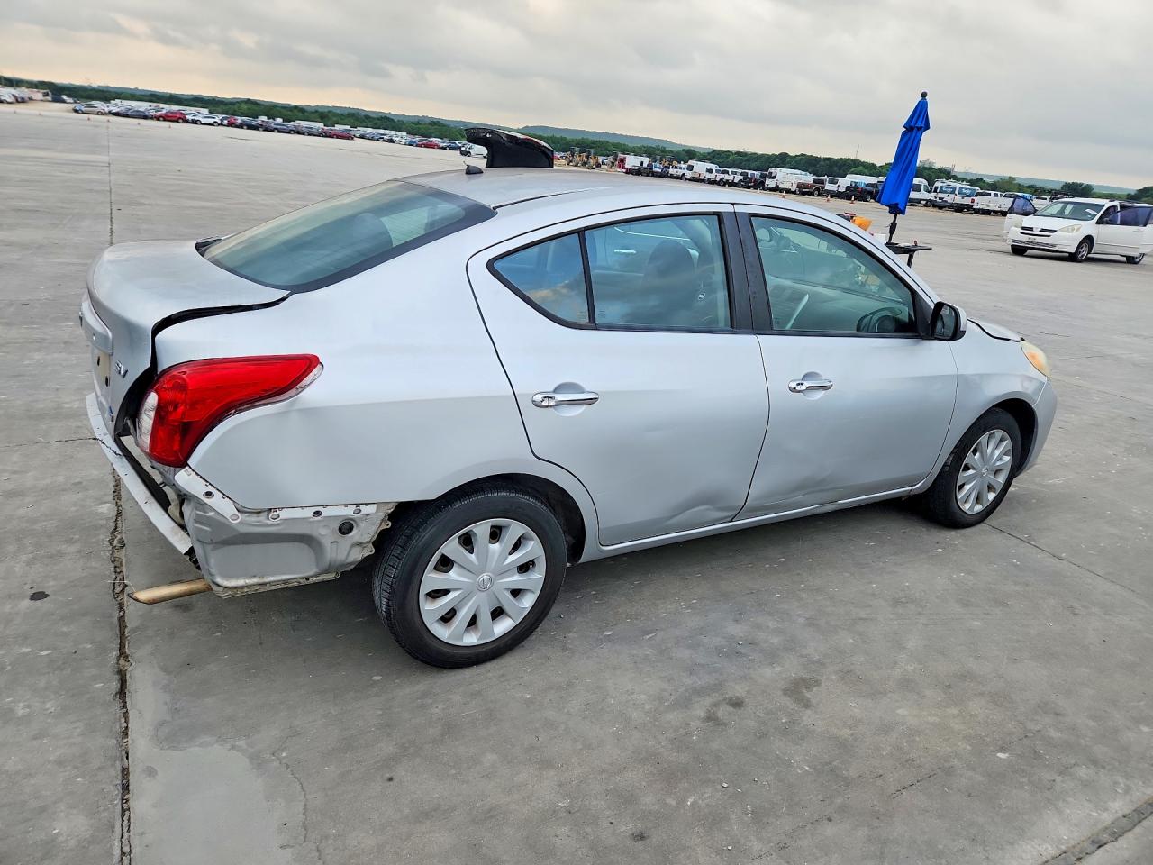 2012 NISSAN VERSA 1.6 S photo 3