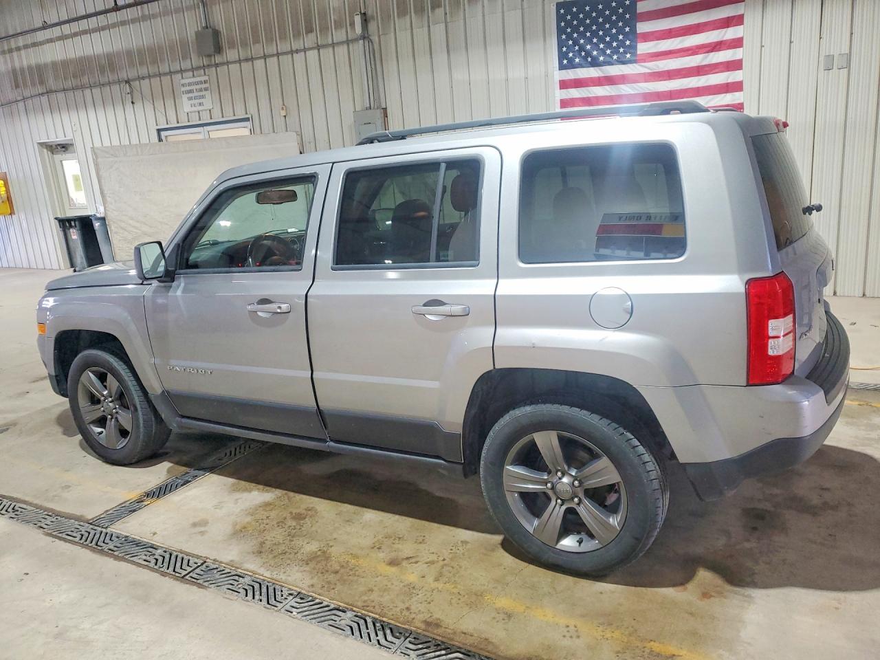 2015 JEEP PATRIOT LATITUDE photo 4
