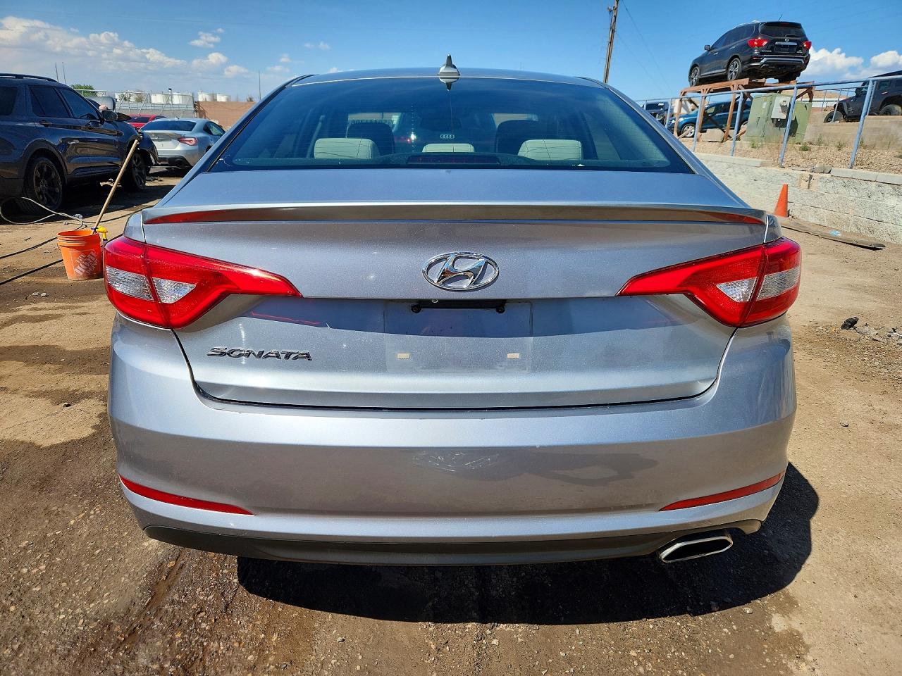 2016 HYUNDAI SONATA SE photo 11