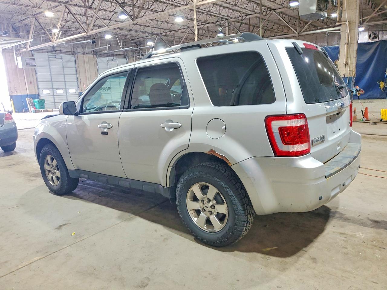 2010 FORD ESCAPE LIMITED photo 4