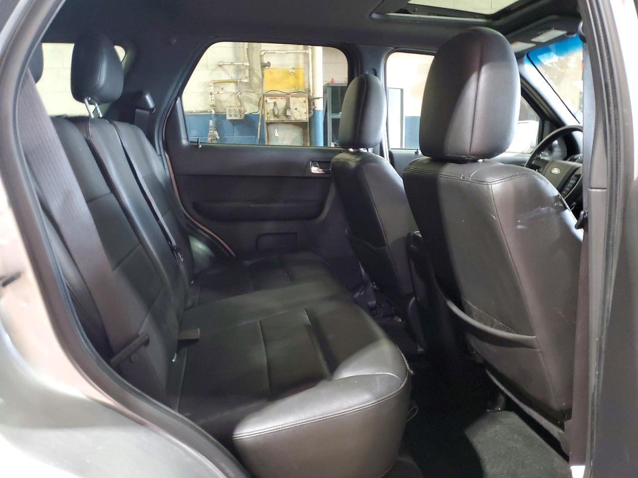2010 FORD ESCAPE LIMITED photo 31