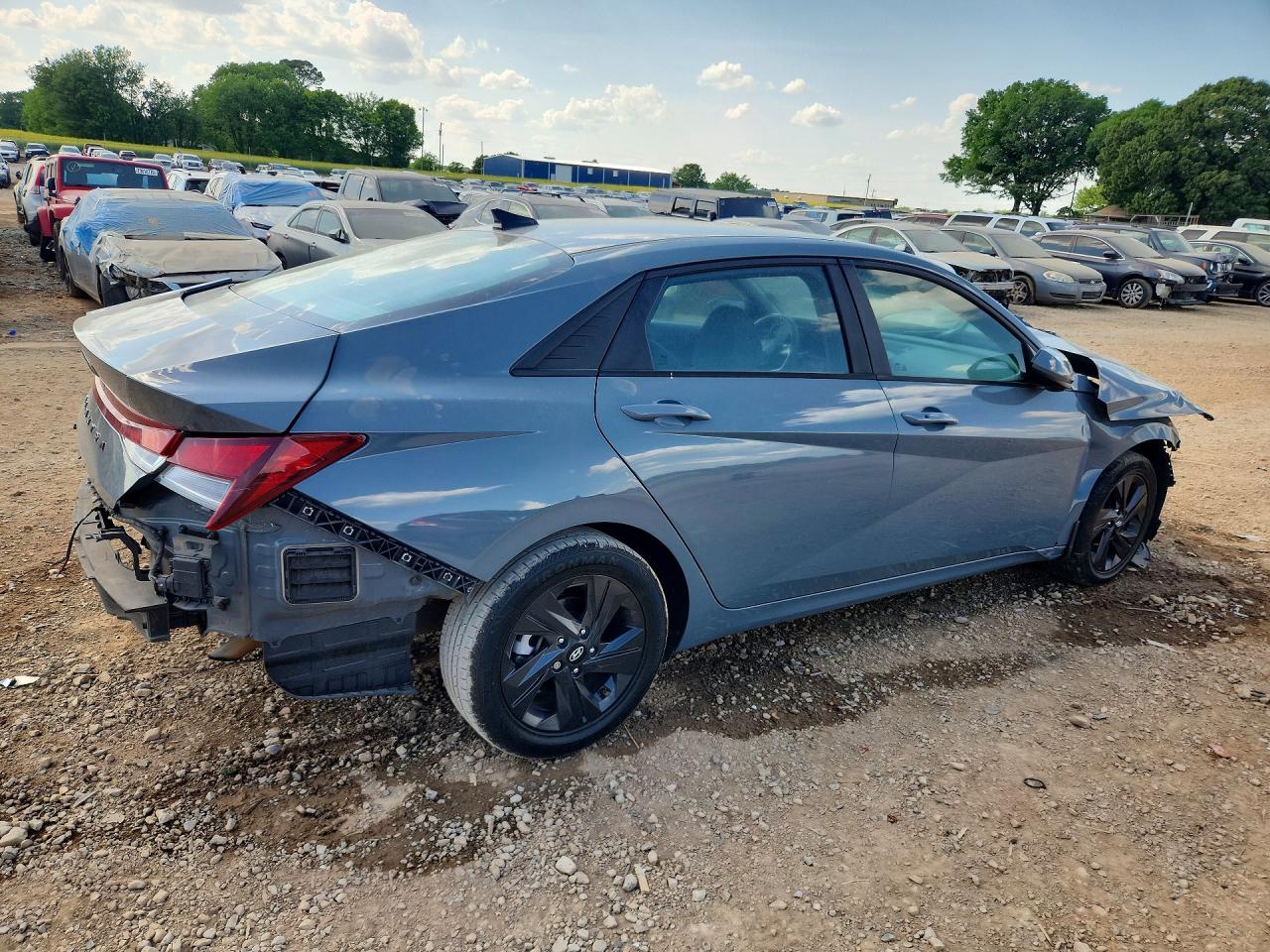 2023 HYUNDAI ELANTRA SEL photo 5