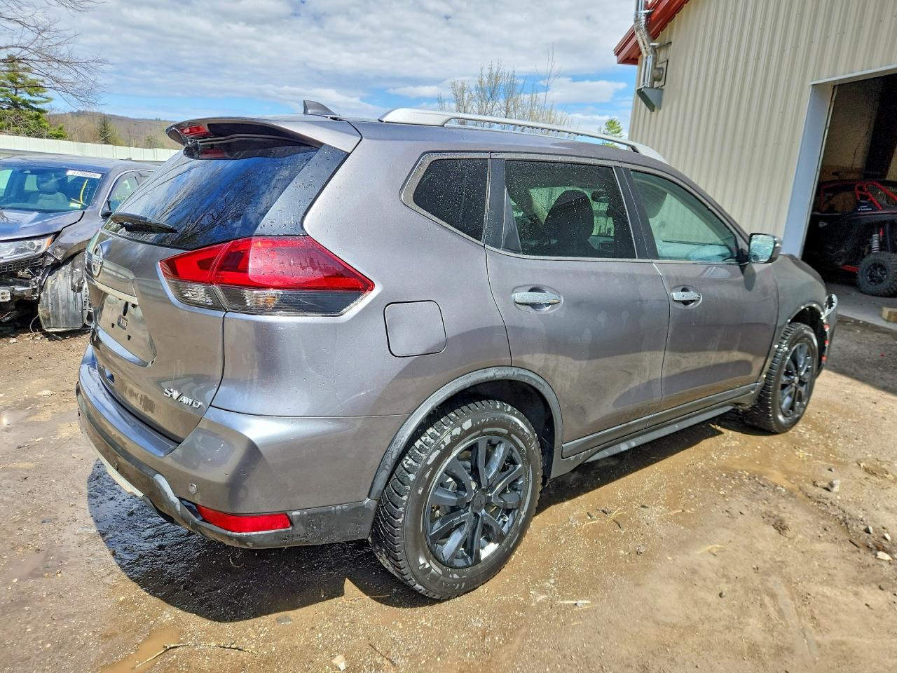 2019 NISSAN ROGUE SV photo 5