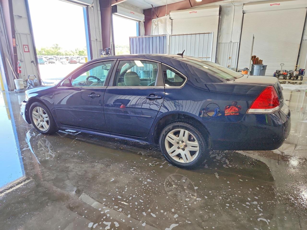 2011 CHEVROLET IMPALA LT photo 2