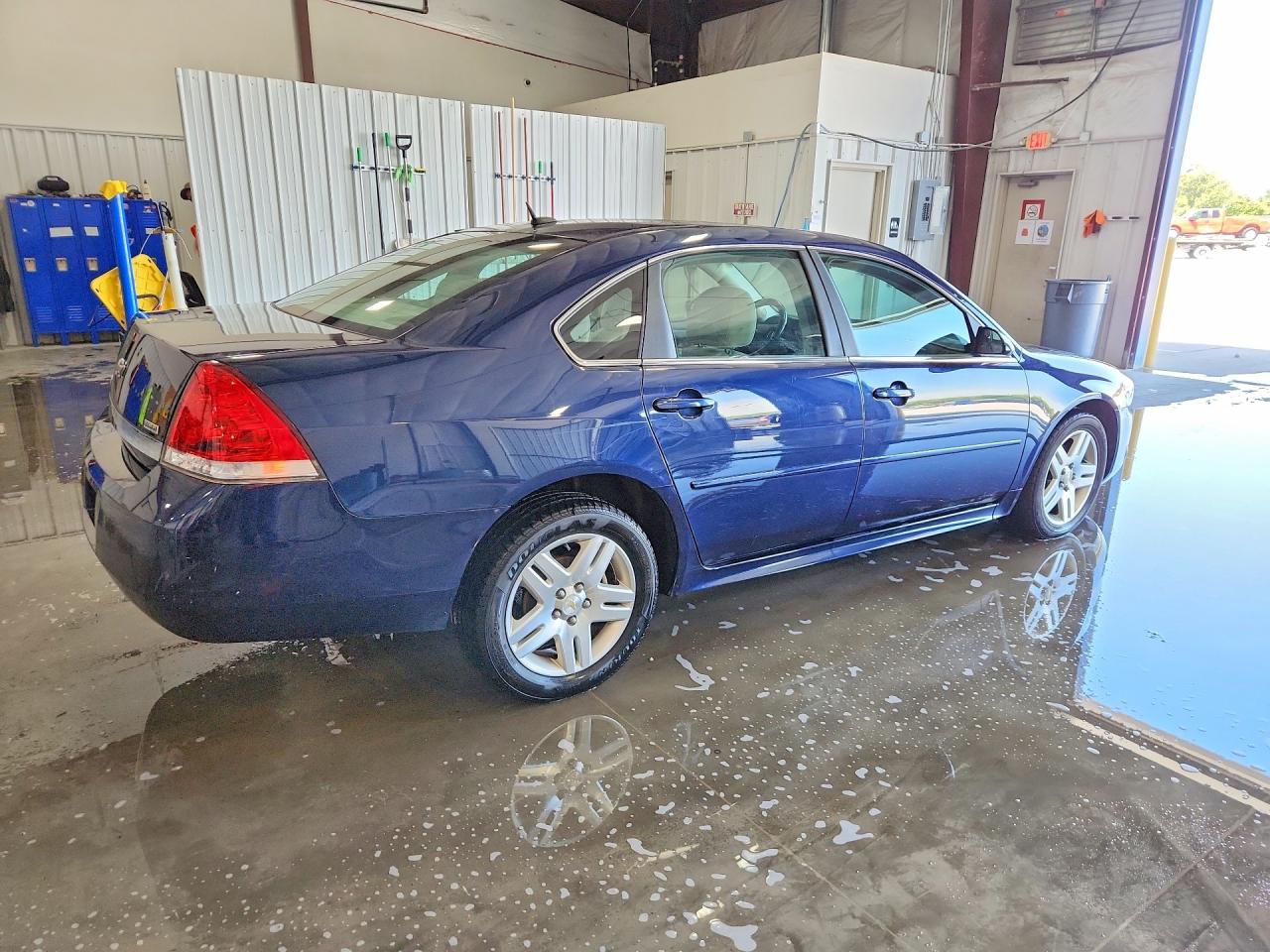 2011 CHEVROLET IMPALA LT photo 3