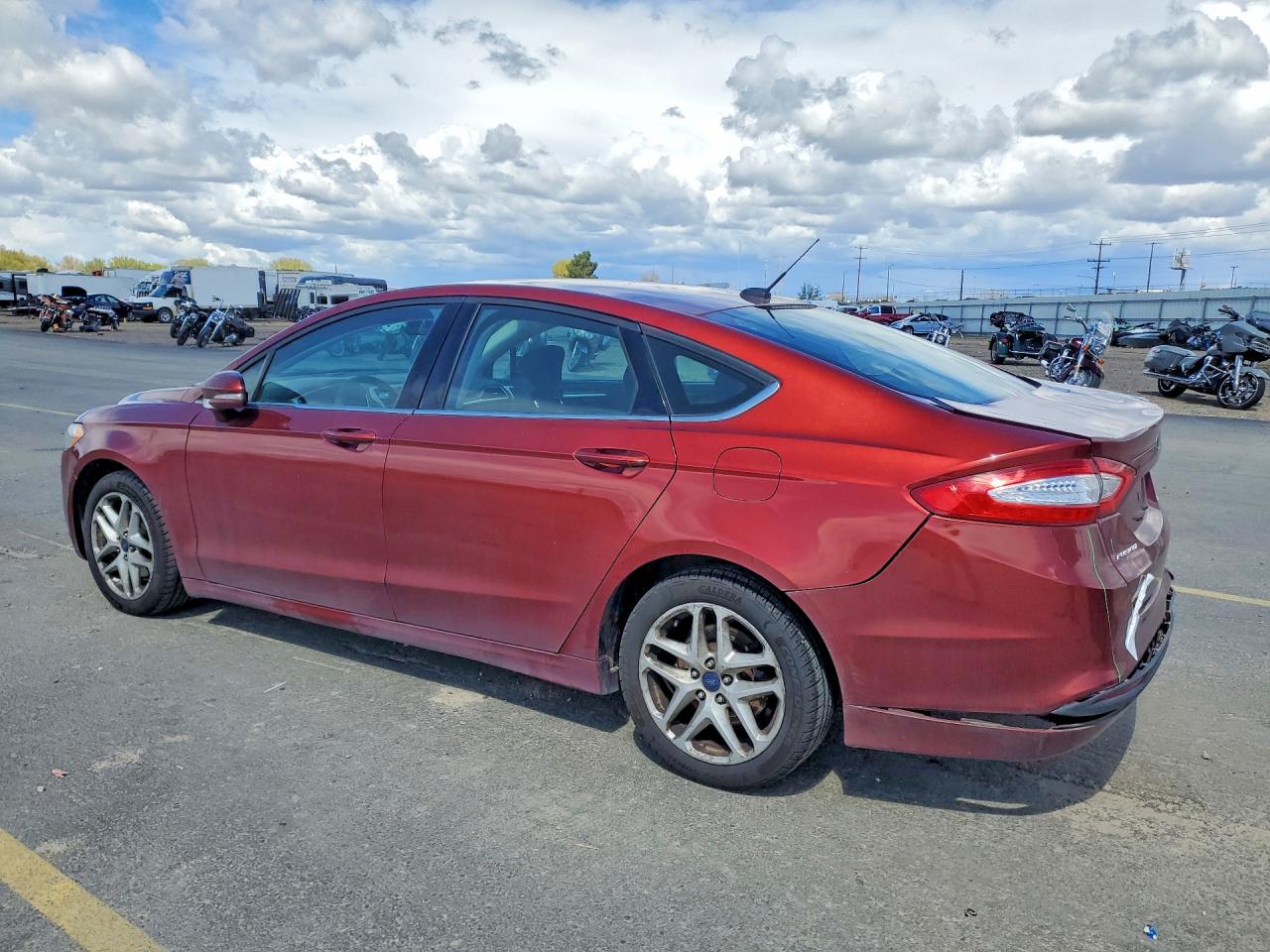 2014 FORD FUSION SE photo 2