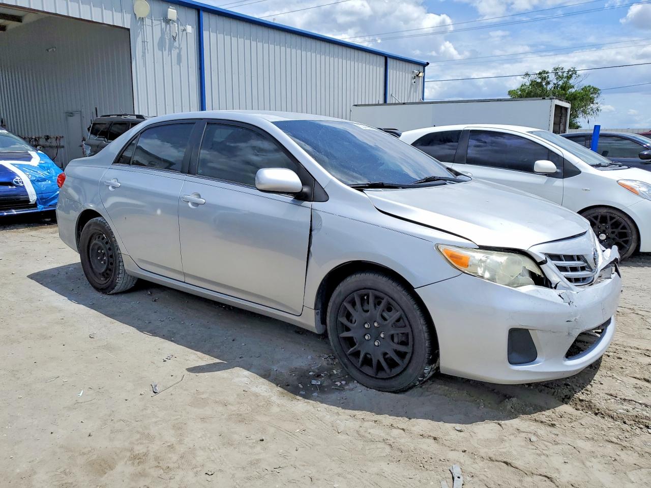 2013 TOYOTA COROLLA LE photo 7