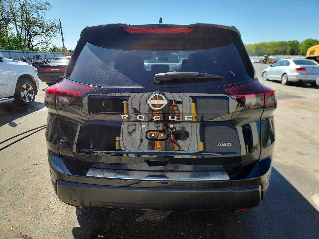 2025 NISSAN ROGUE SV photo 11