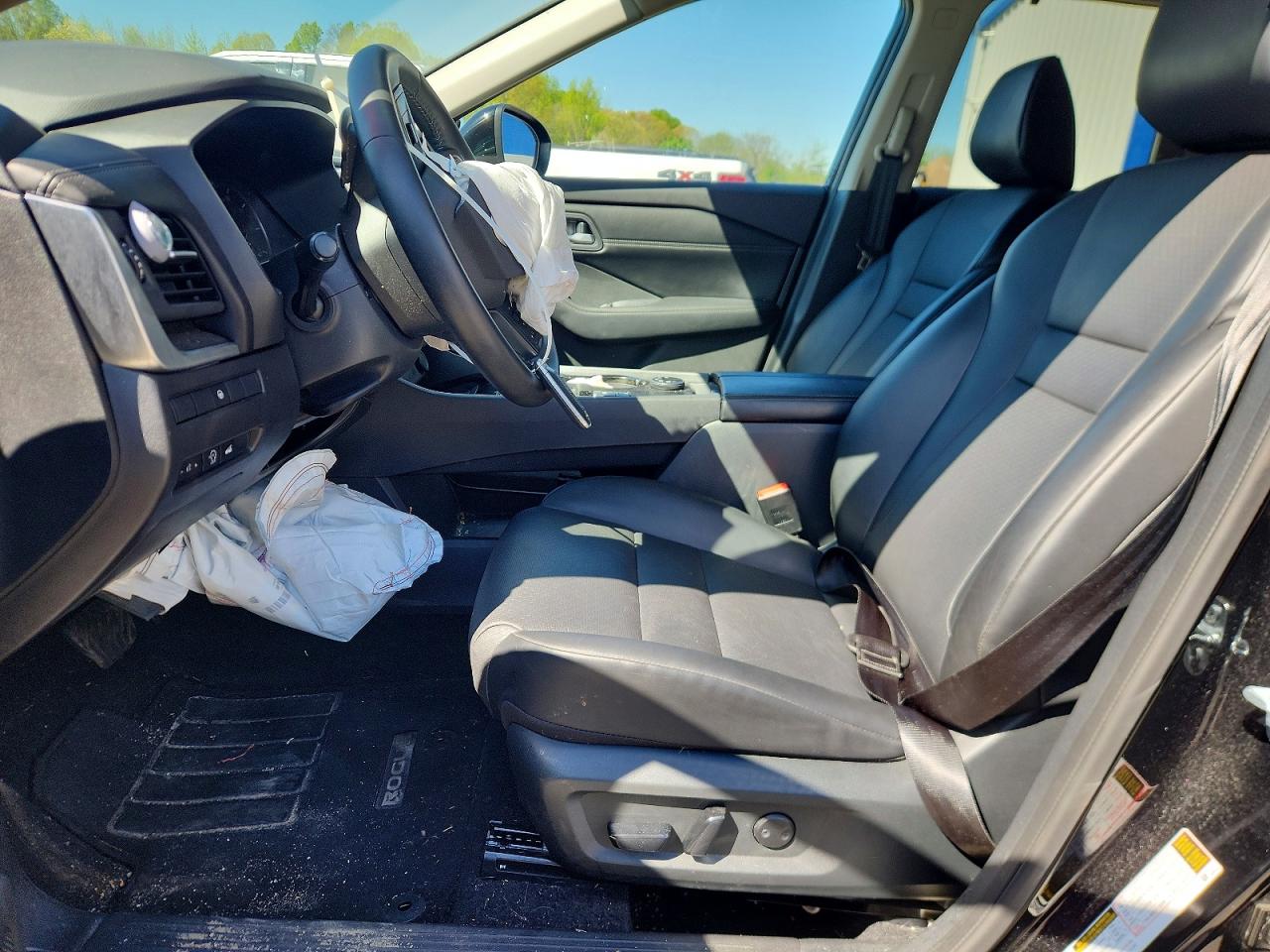 2025 NISSAN ROGUE SV photo 13
