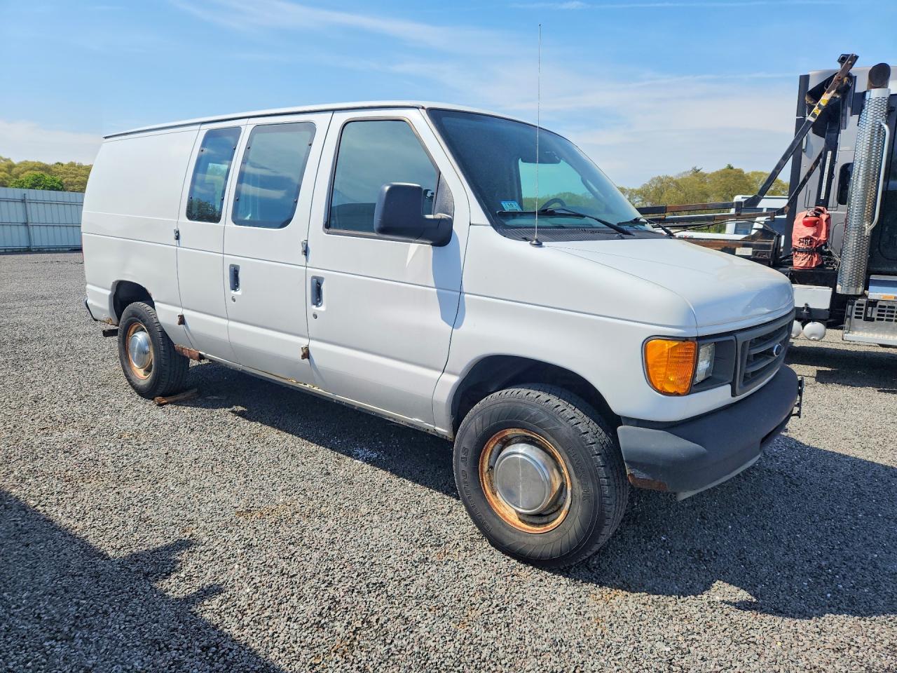 2004 FORD ECONOLINE E250 VAN photo 10