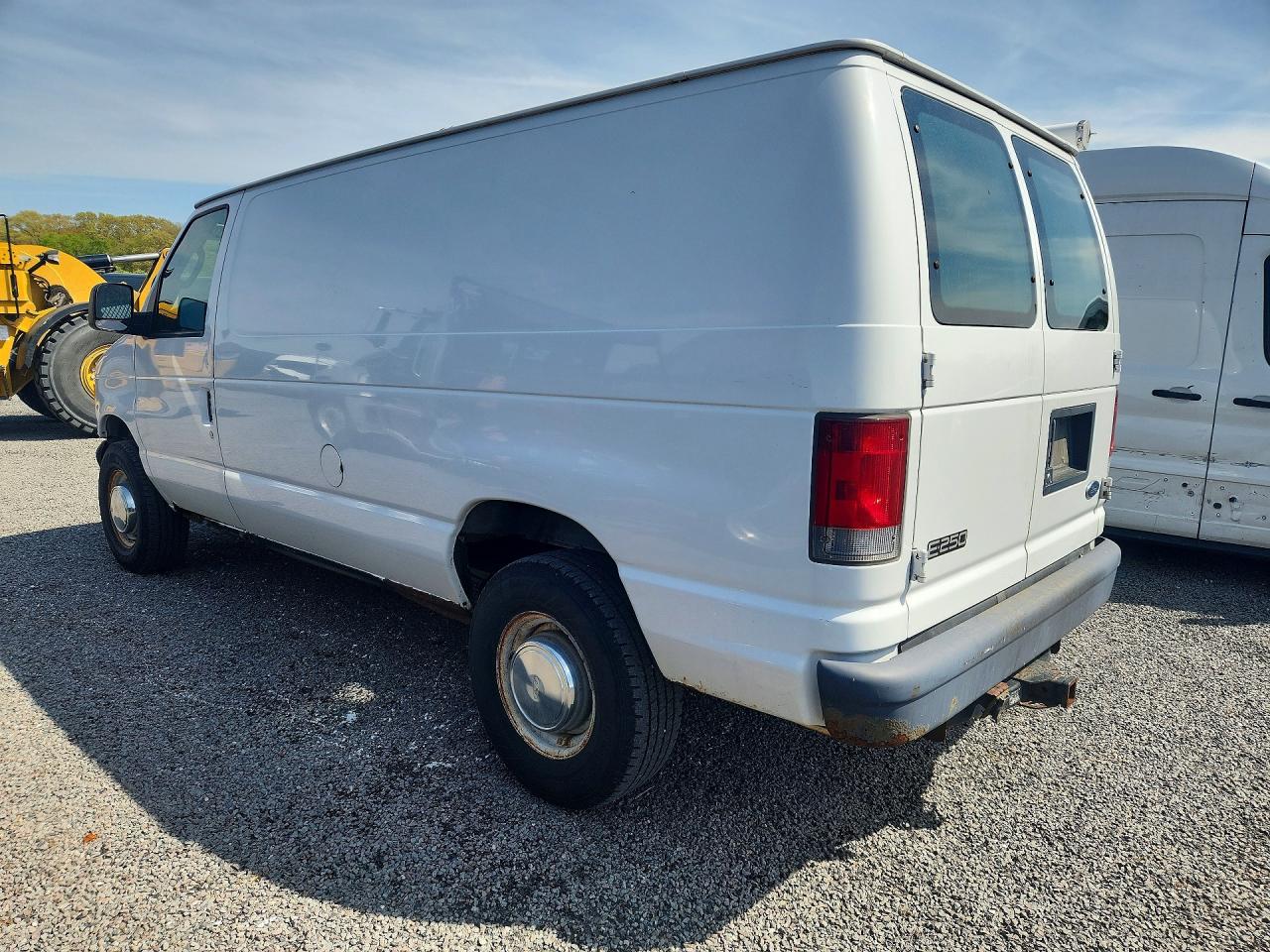 2004 FORD ECONOLINE E250 VAN photo 4