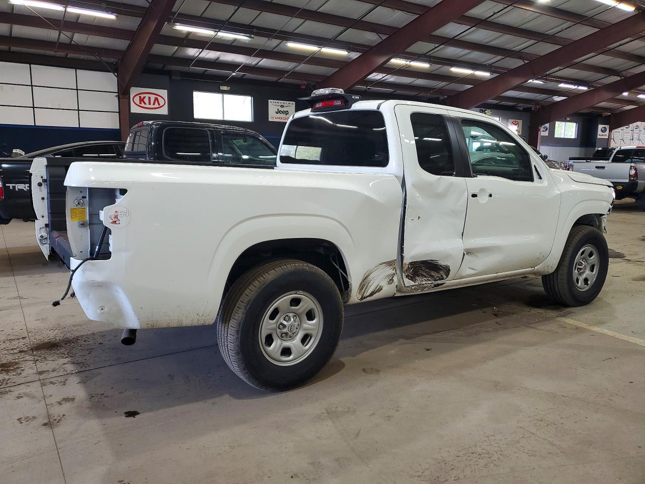 2024 NISSAN FRONTIER S photo 7