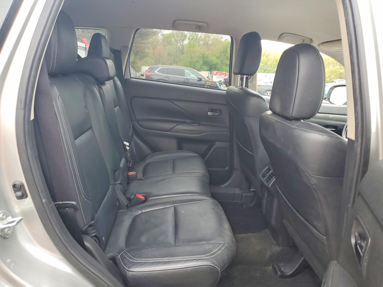 2019 MITSUBISHI OUTLANDER SE photo 21