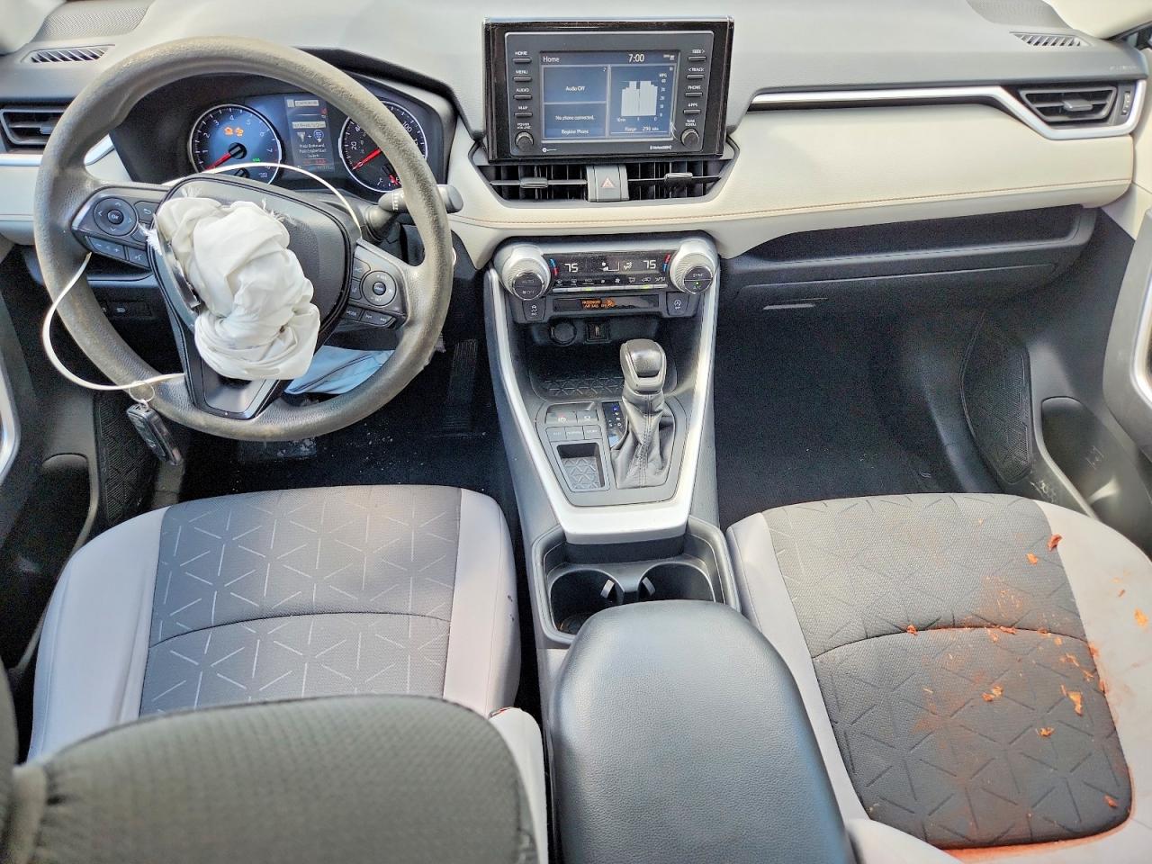 2021 TOYOTA RAV4 XLE photo 15