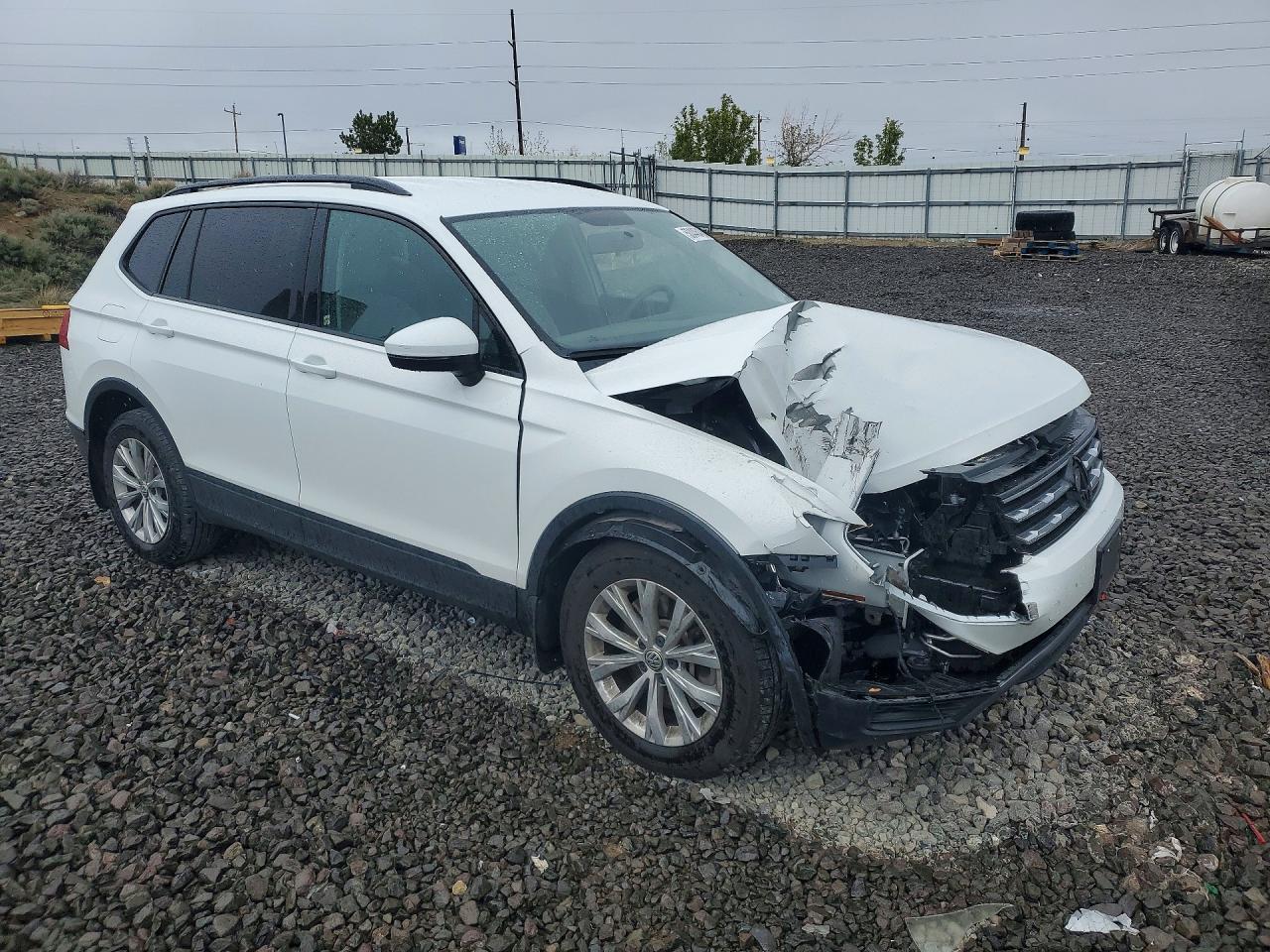 2020 VOLKSWAGEN TIGUAN S photo 10