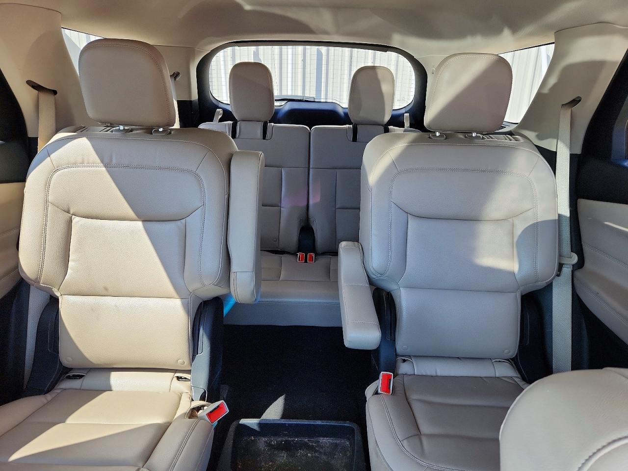 2020 FORD EXPLORER XLT photo 10