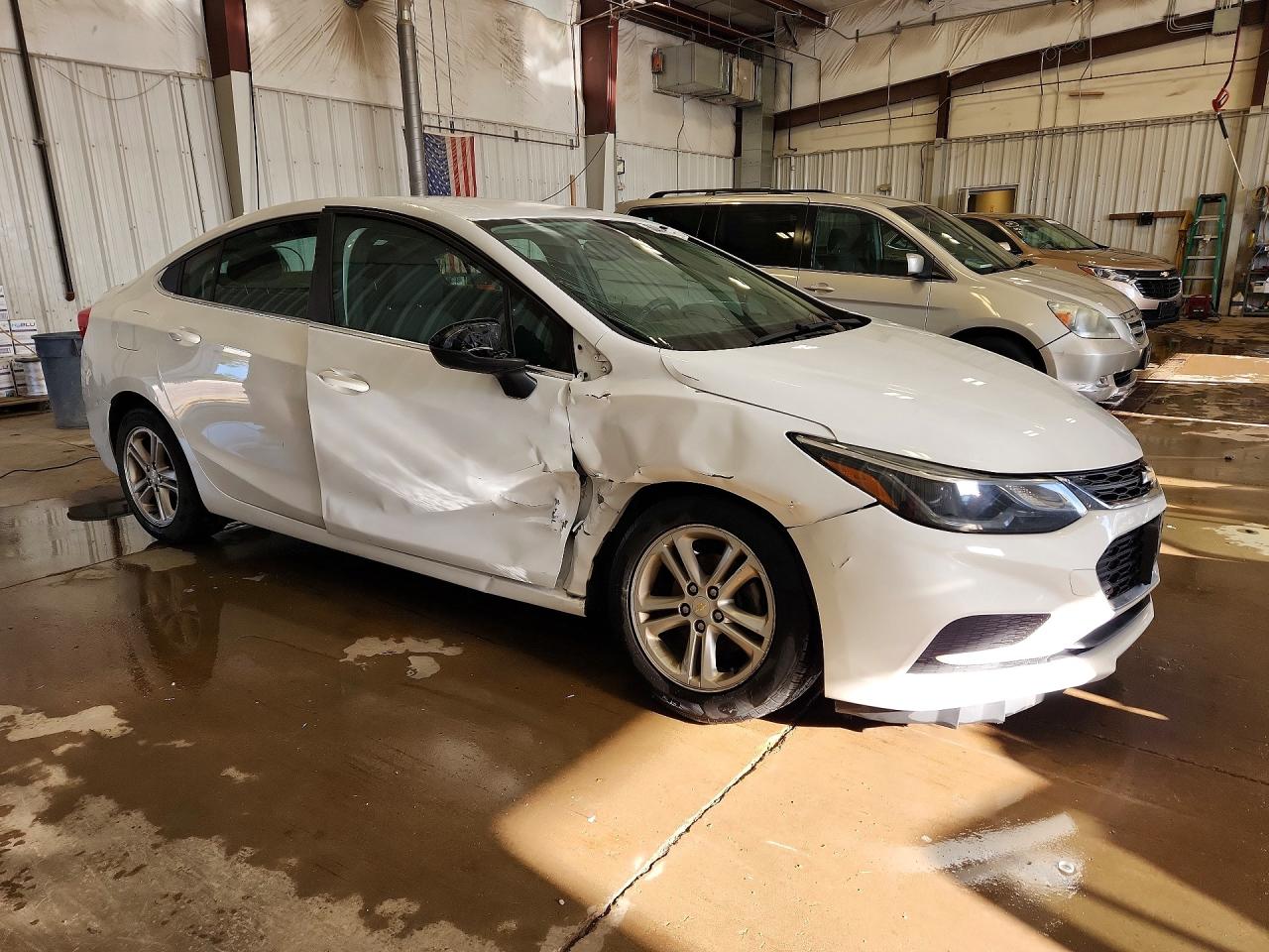 2017 CHEVROLET CRUZE LT photo 10