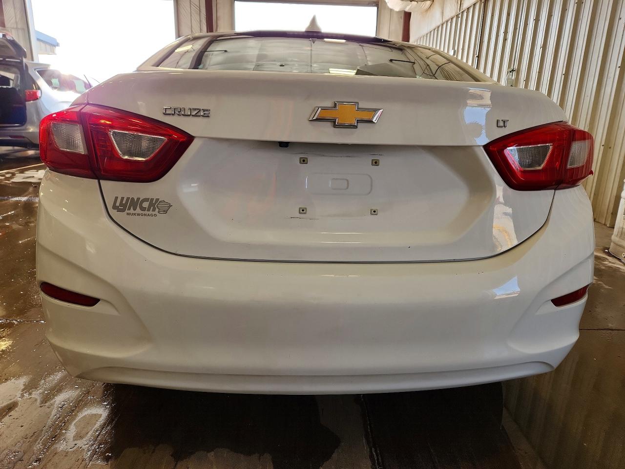 2017 CHEVROLET CRUZE LT photo 16